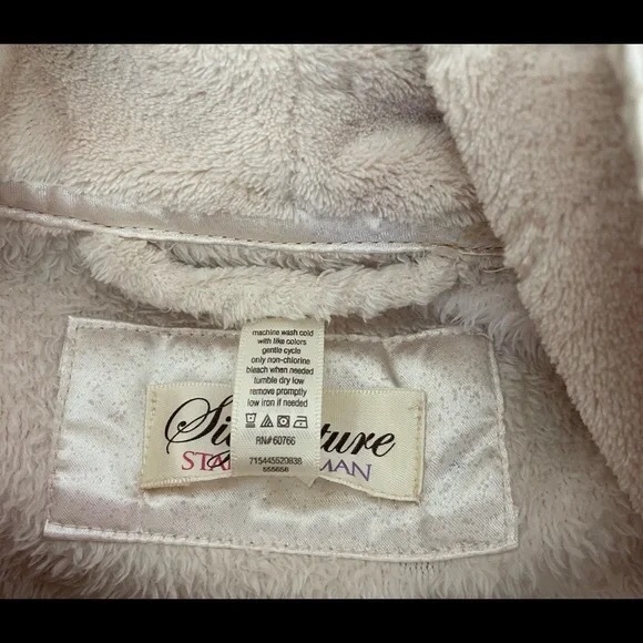 Stan Herman super-soft textured cream-colored robe EUC - Picture 5 of 12